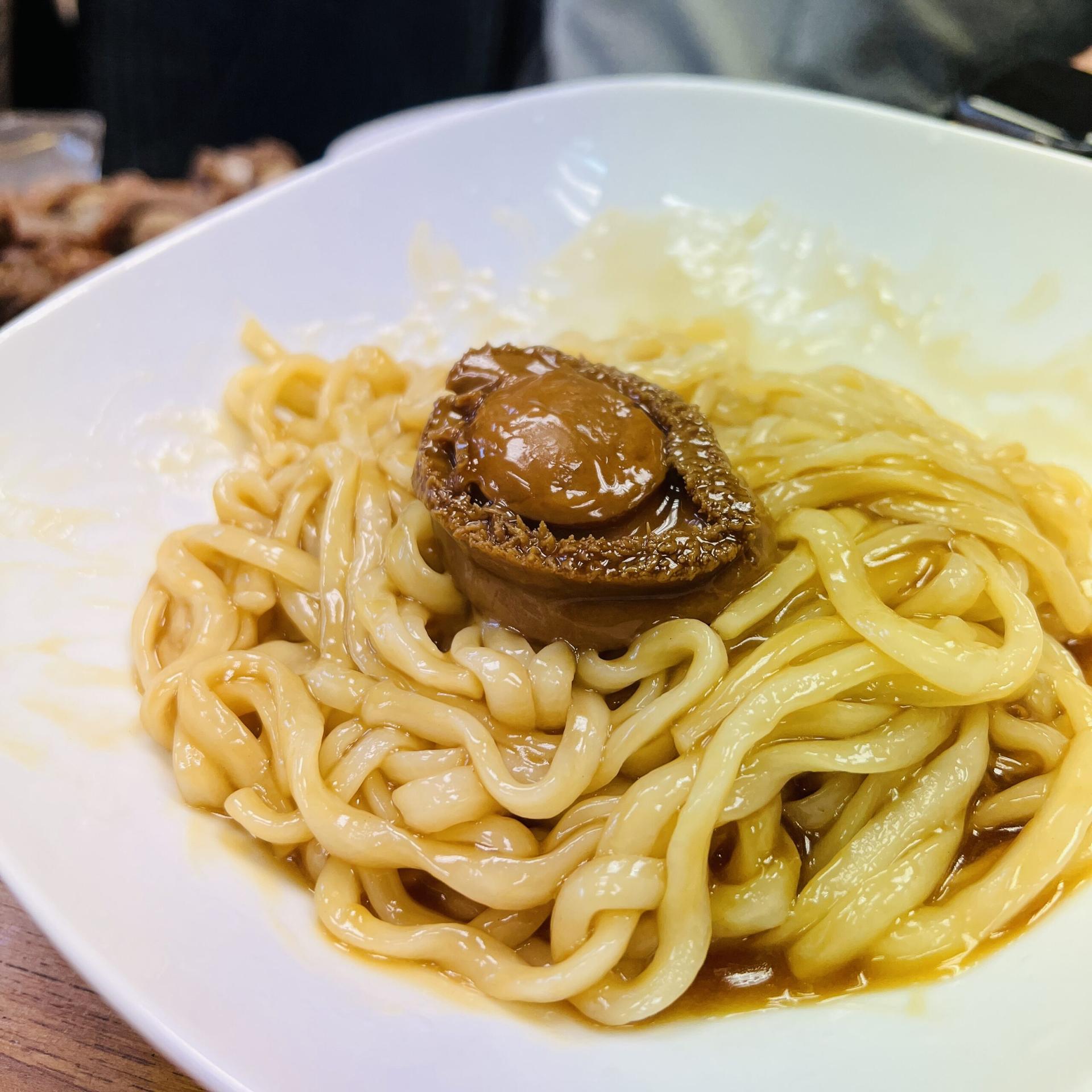 鮑饌袐製鮑汁扣 7 頭南非罐鮑 (1隻裝 附烏冬)